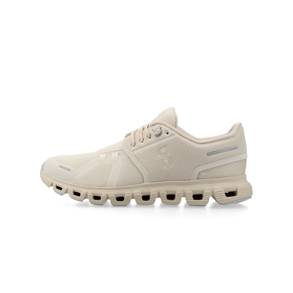 On Cloud 6 “Sand”: ruhiger beiger Sneaker für lange Tage (3)