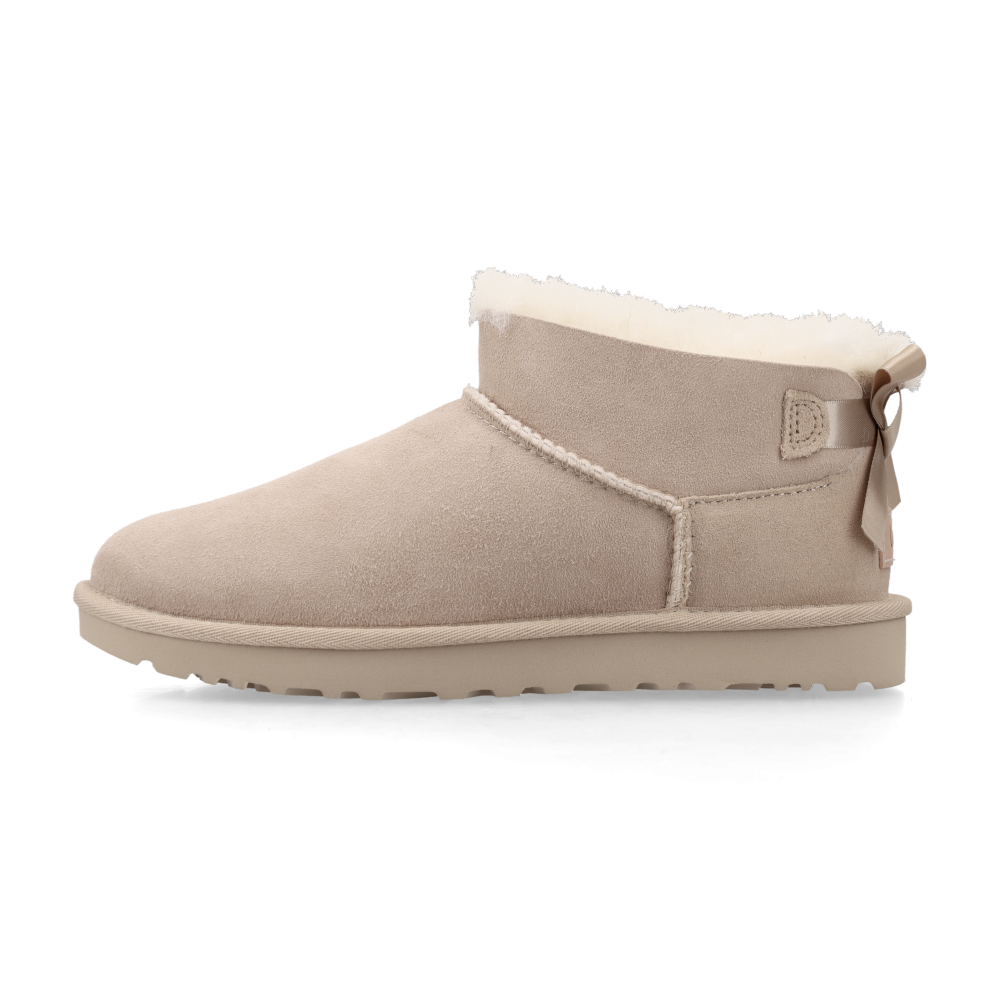 UGG W Ultra Mini Bailey Bow (sand)