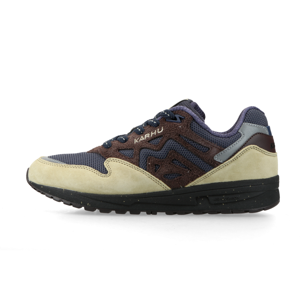 Karhu Legacy 96 (pale olive green / chocolate torte)