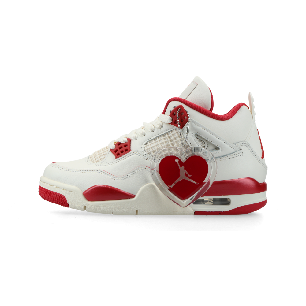 Air Jordan 4 “Valentine’s Day”: Elfenbein mit rotem Akzent (2)