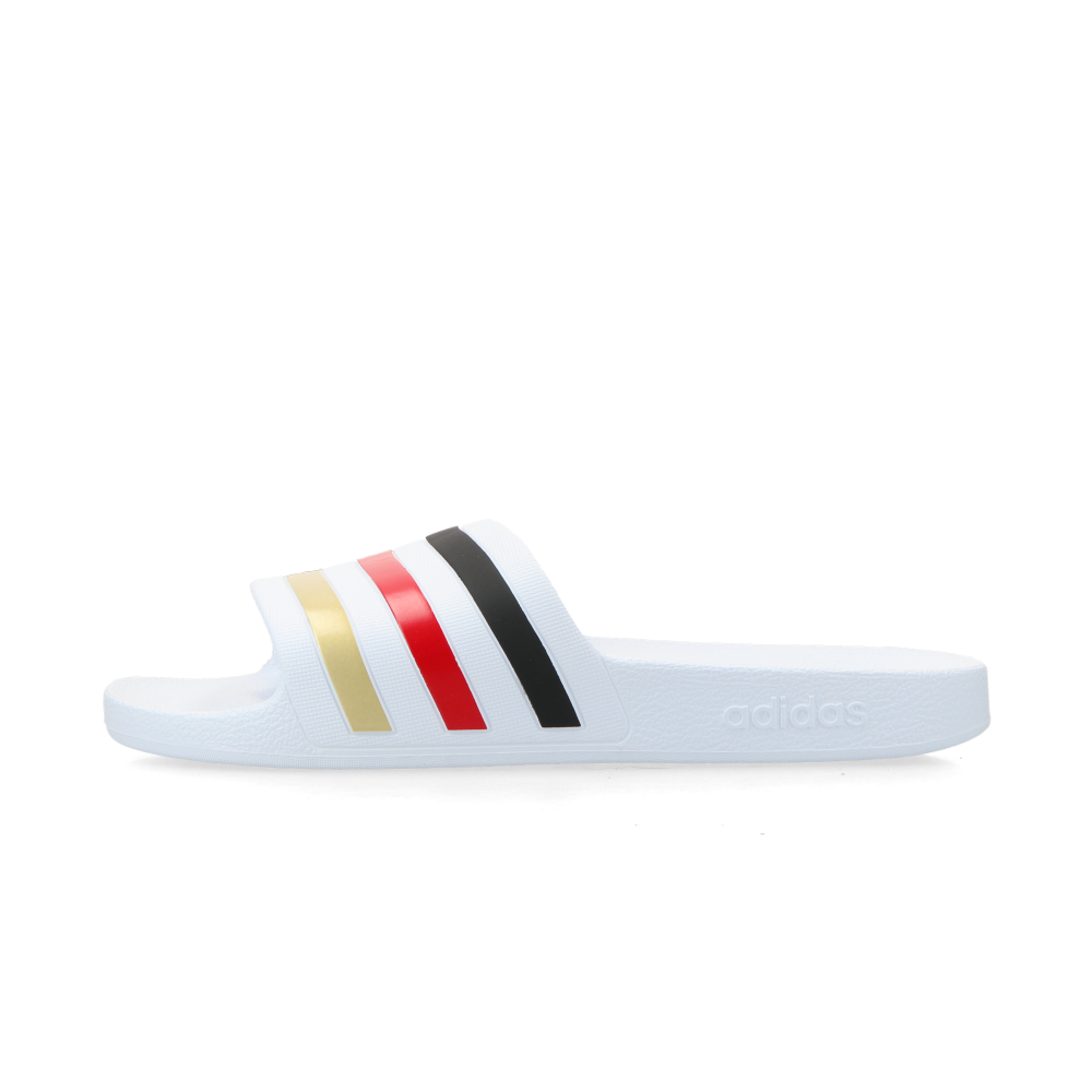 adidas Adilette Aqua "Deutschland" (schwarz / rot / gold), vue de côté