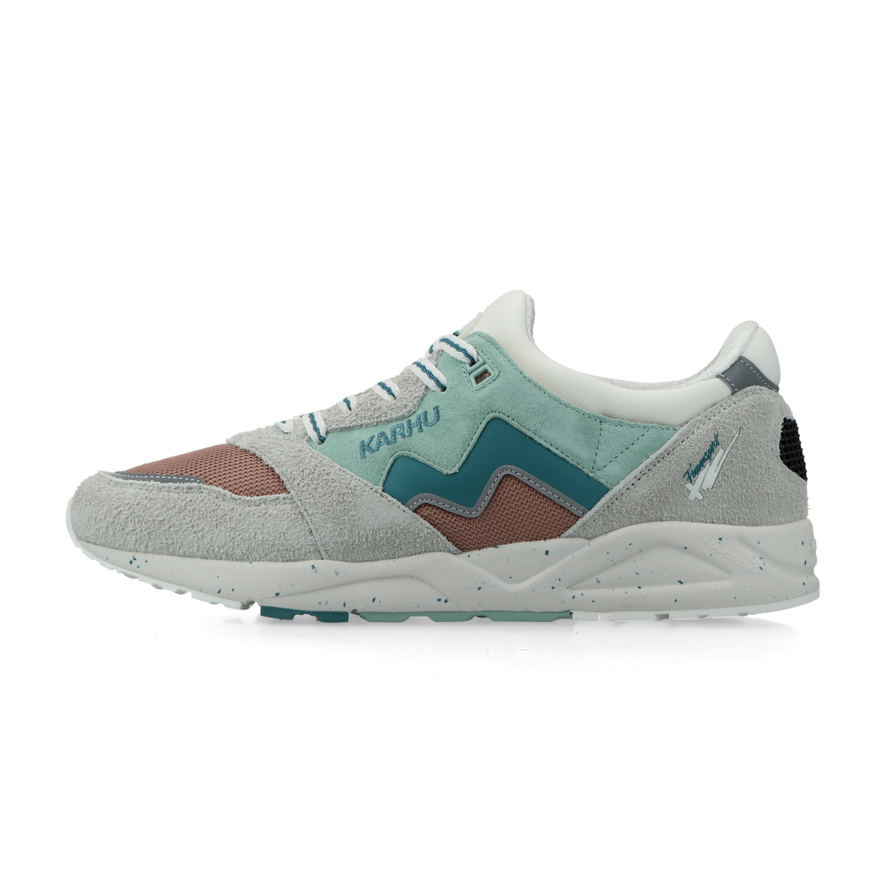 Karhu Aria 95 (foggy dew / brittany blue)